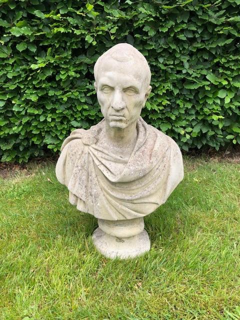 Groot borstbeeld tuinbeeld beeld Julius Caesar 70 cm h, Ophalen, Gebruikt, Beton, Mensenbeeld