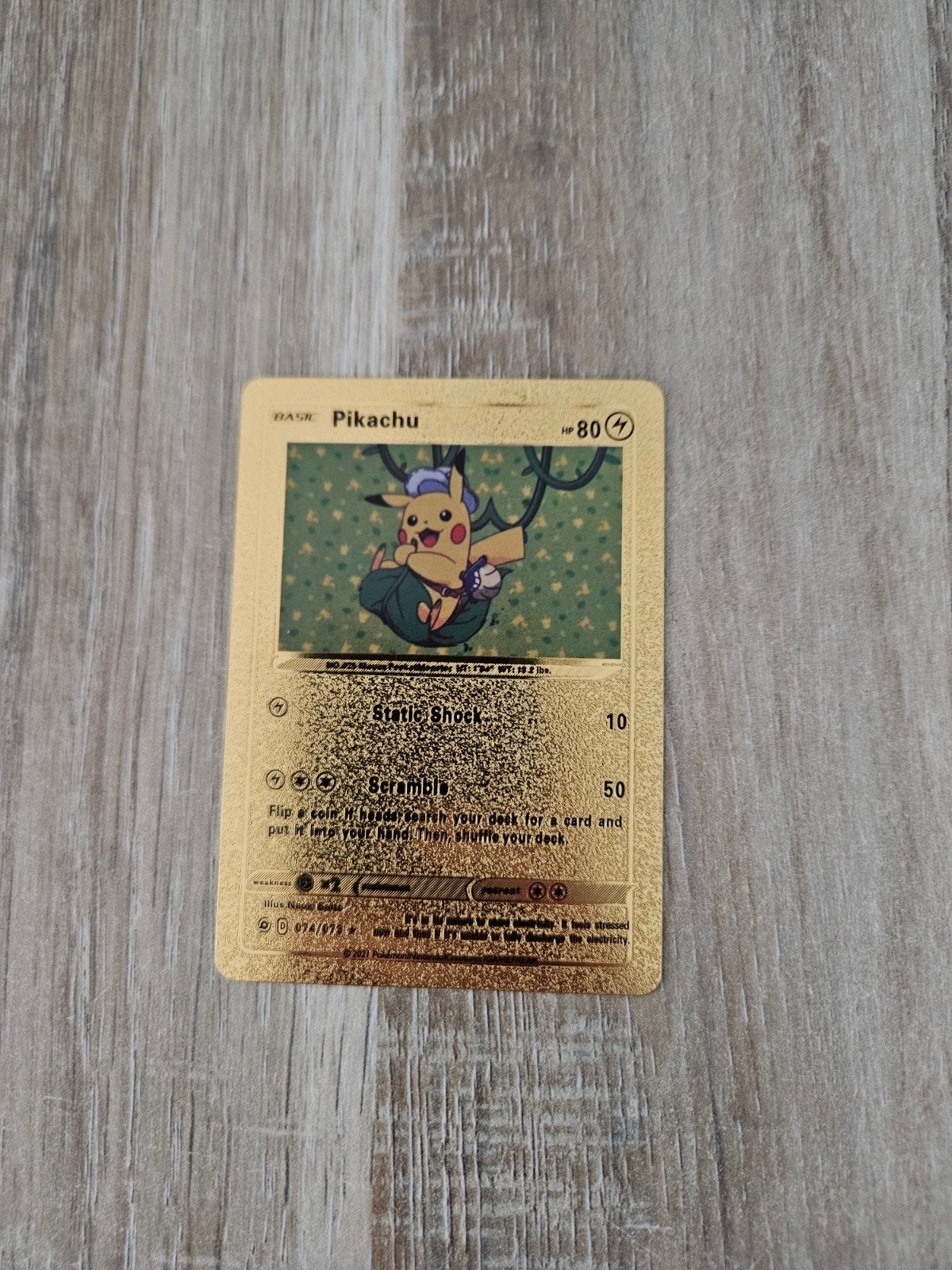 Pikachu gouden pokemon kaart, Ophalen of Verzenden, Zo goed als nieuw
