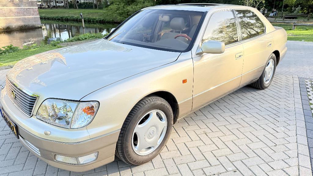 Lexus LS400 1999 in geweldige conditie, Auto's, Lexus, Particulier, LS(-H), ABS, Automatische klimaatregeling, Centrale vergrendeling