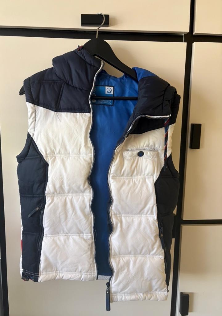 Non Grada - gewatteerd bodywarmer in wit, blauw en zwart, Kleding | Dames, Bodywarmers, Ophalen of Verzenden, Zo goed als nieuw