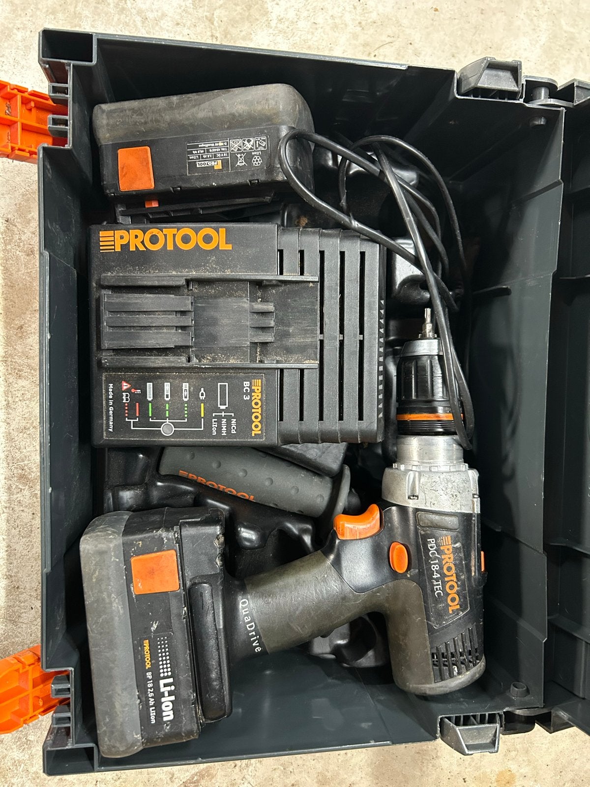 PROTOOL PDC 18-4 TEC Accuboormachine met lader en accu's, Ophalen, Variabele snelheid, Boor- en Schroefmachine, Gebruikt