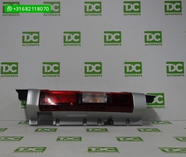 Renault Trafic ('14-'19) Achterlicht links zilvergrijs, Auto-onderdelen, Gebruikt, Renault, Ophalen of Verzenden, Renault