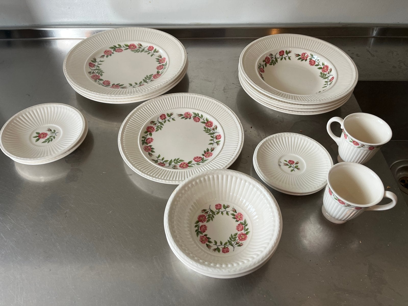 Wegwood Rosalind servies, Ophalen