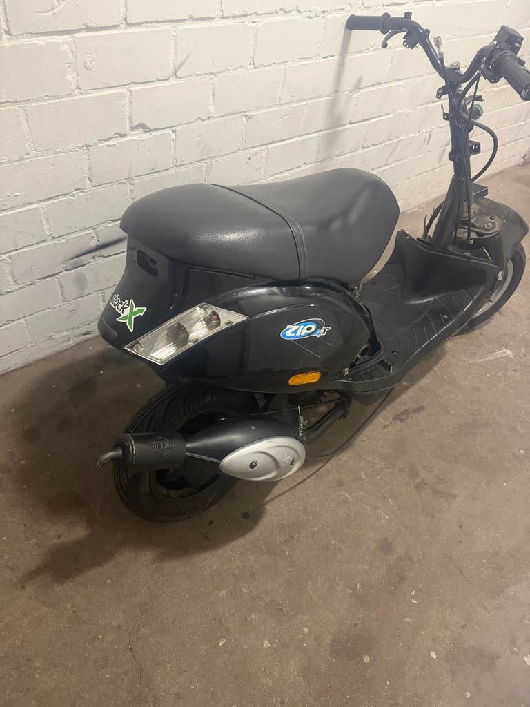 Piaggio Zip dr 70 met duitse pap, Ophalen, Zo goed als nieuw, Benzine, Zip