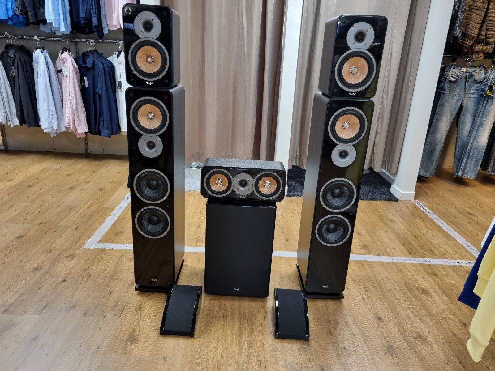 Teufel Ultima 40 Surround '7.1-Set' met ELAC Atmos speakers, Audio, Tv en Foto, Luidsprekers, Vloerstaande luidspreker, 120 tot 150 watt