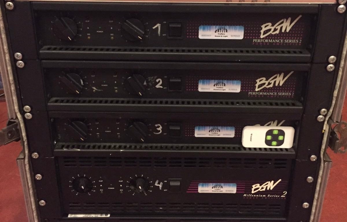 BGW Performance Series Versterkers (2x Series 3, 2x Series 2, Ophalen of Verzenden, Gebruikt, 500 tot 1000 watt, P.A.