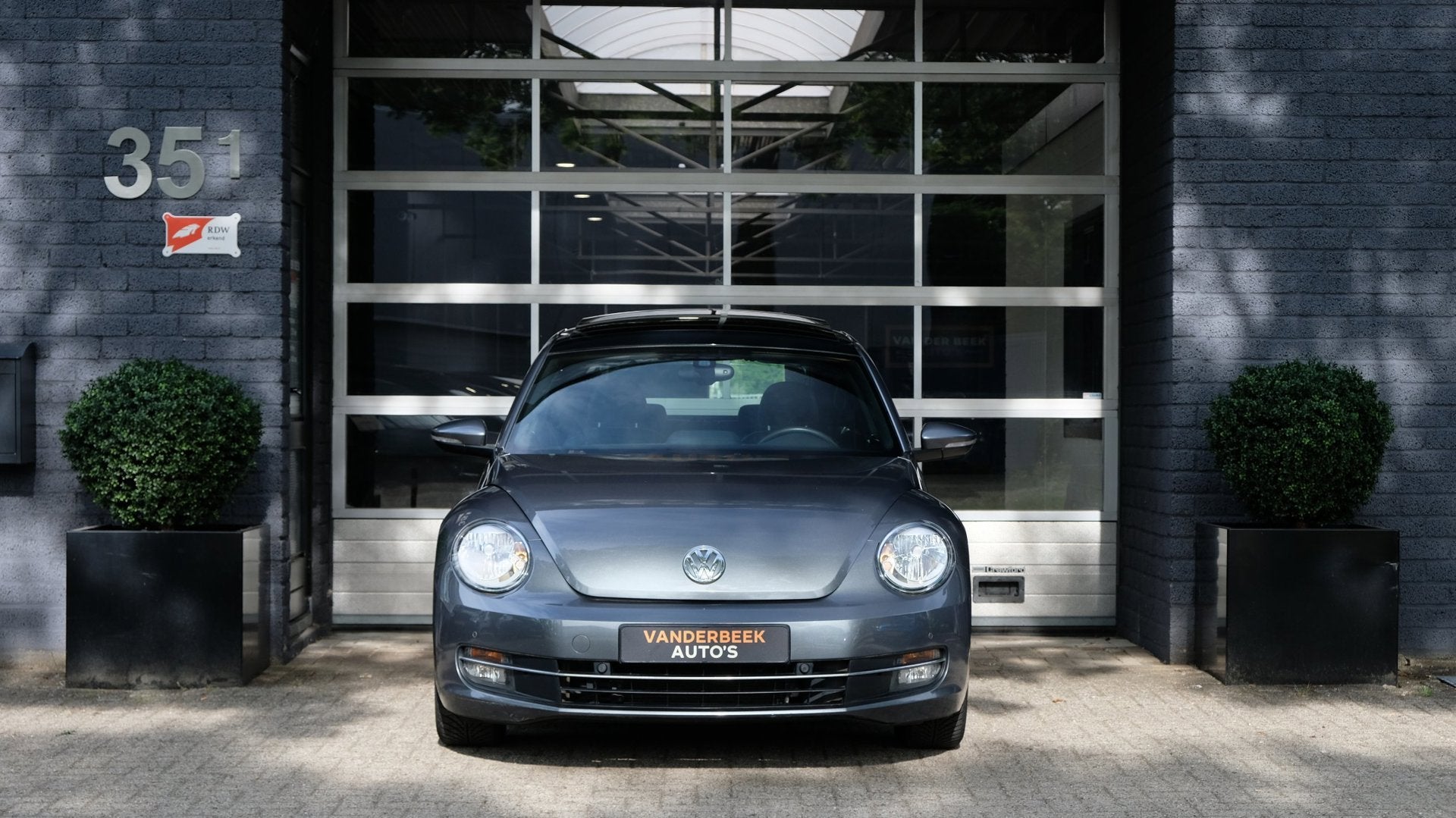 Volkswagen Beetle 1.2 TSI Design 105PK Cruise|Leder|Navi|Pan, Auto's, Voorwielaandrijving, Gebruikt, 4 cilinders, 4 stoelen