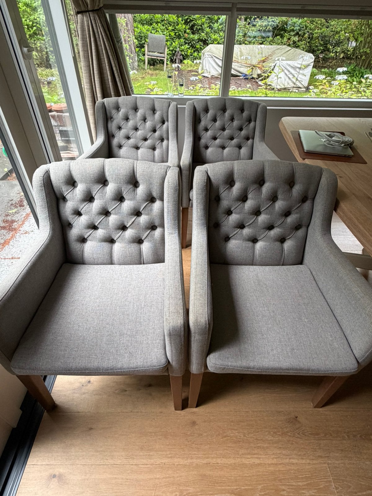 4 Nette eetkamerstoelen met leuning Sanders Wonen, Ophalen, Overige kleuren, Zo goed als nieuw, Vier