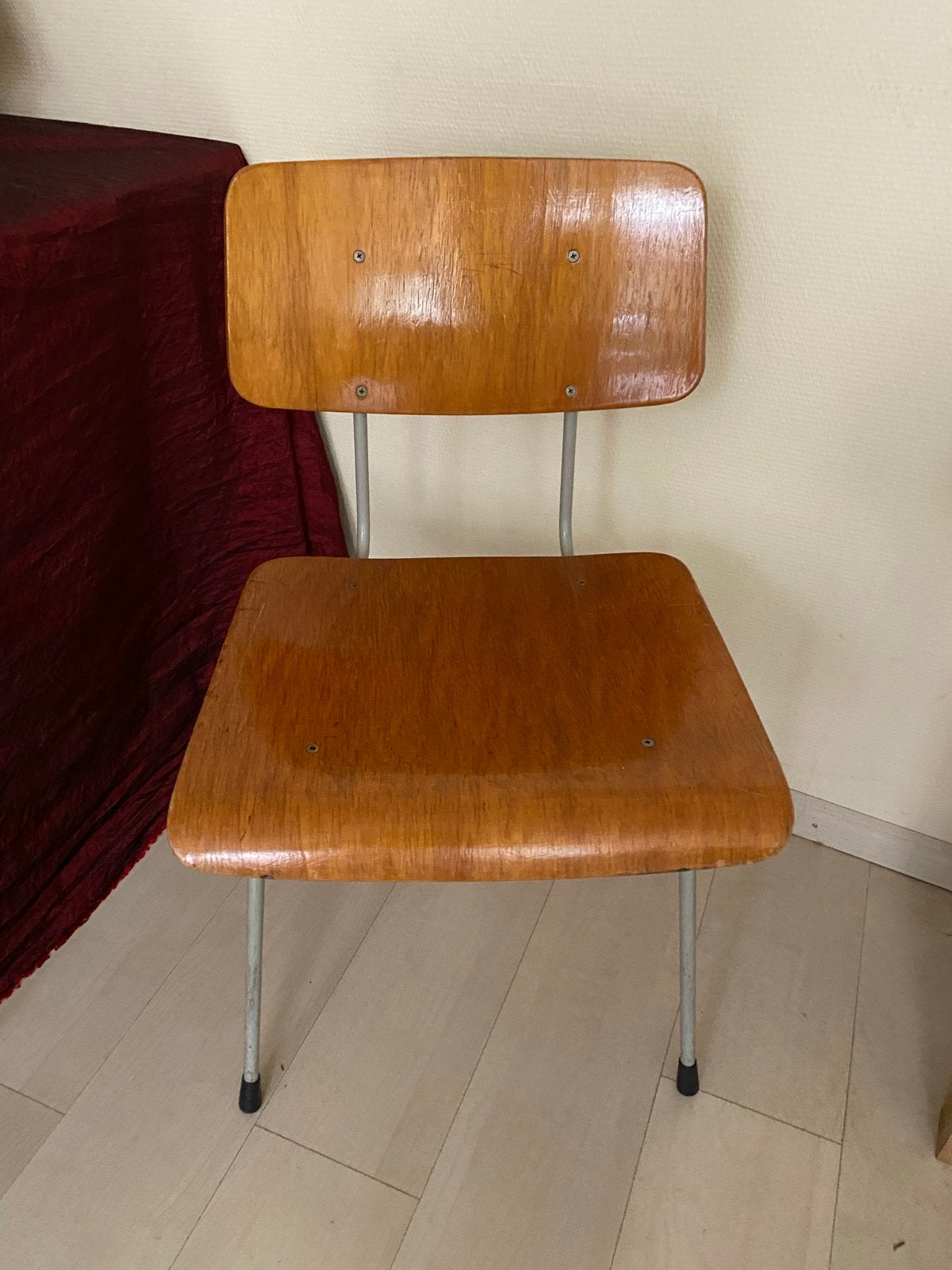 Gispen stoelen, bureau, krukje en vintage lamp, Ophalen