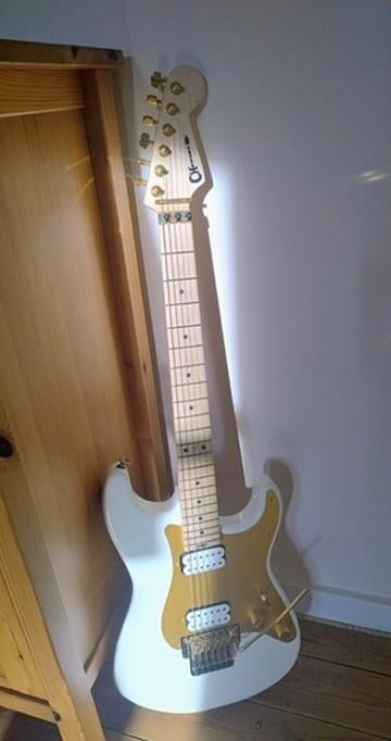 Charvel Pro-Mod So-Cal, HH, Snow White 2024 + Fender koffer, Muziek en Instrumenten, Ophalen, Zo goed als nieuw, Solid body, Overige merken