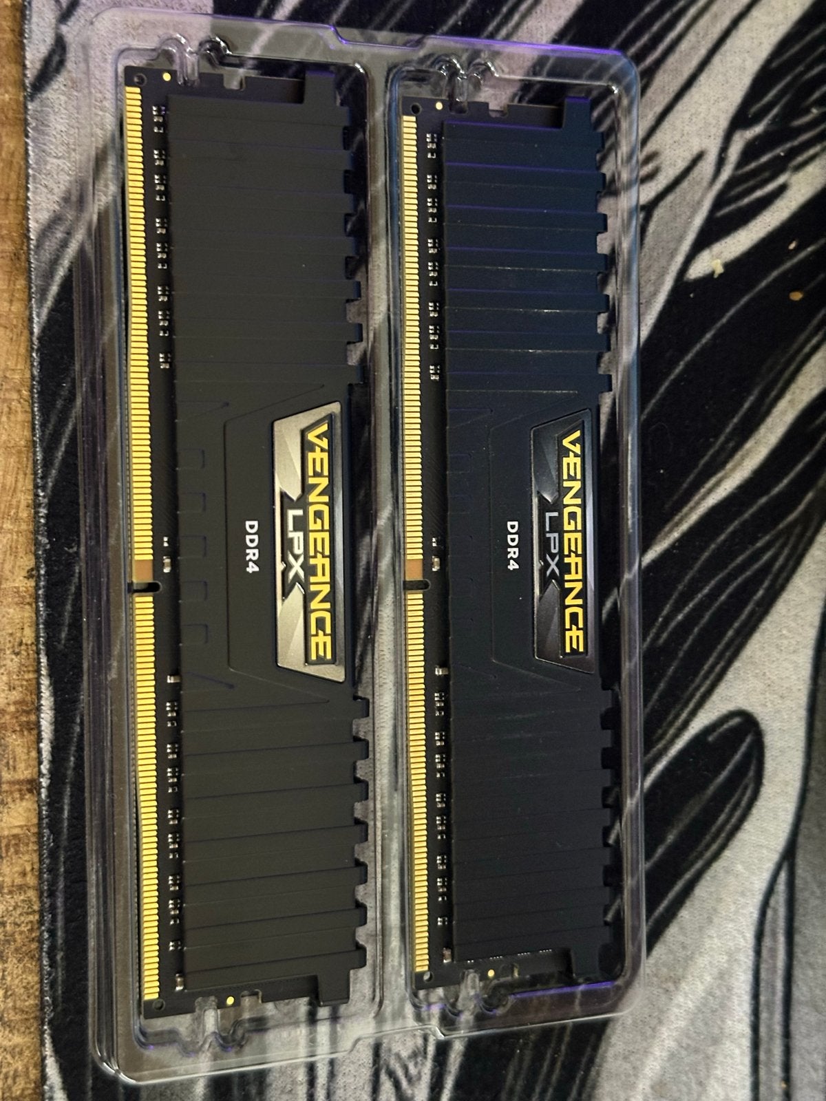 Corsair Vengeance LPX 16GB (2x8GB) DDR4 3200MHz RAM