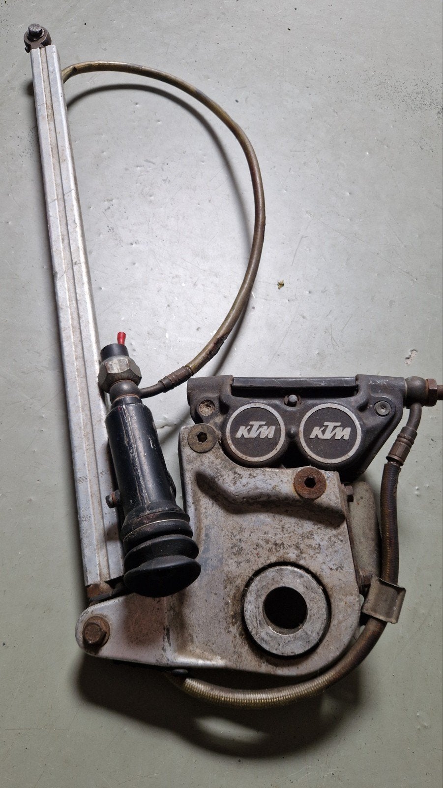 KTM LC4 / GS 600 Achterremklauw met Pomp en Leiding, Ophalen of Verzenden, Gebruikt