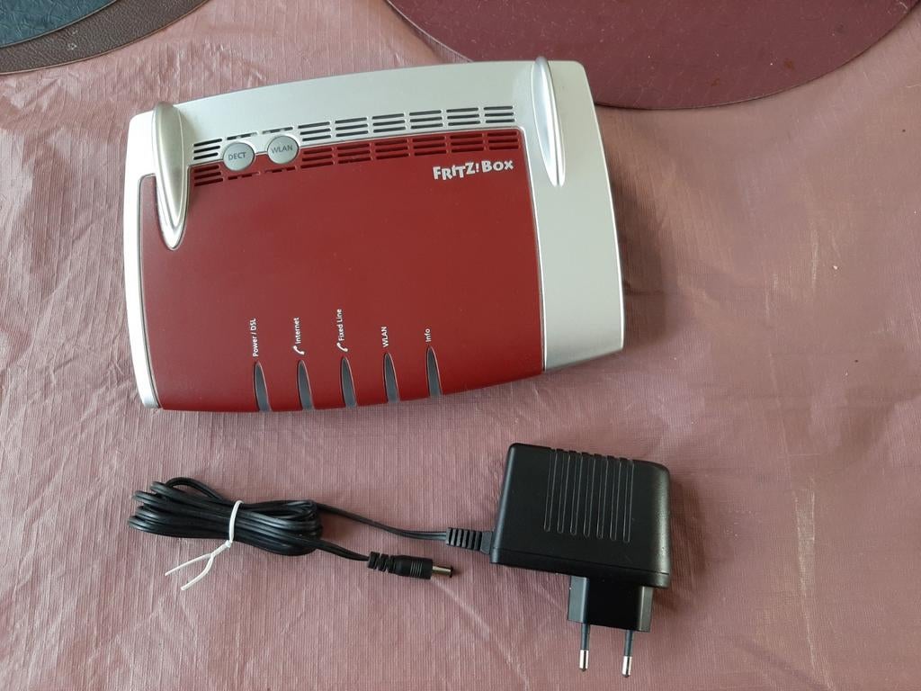 FRITZBOX 7360 v2 router/wifiversterker/switch, Computers en Software, Routers en Modems, Ophalen of Verzenden