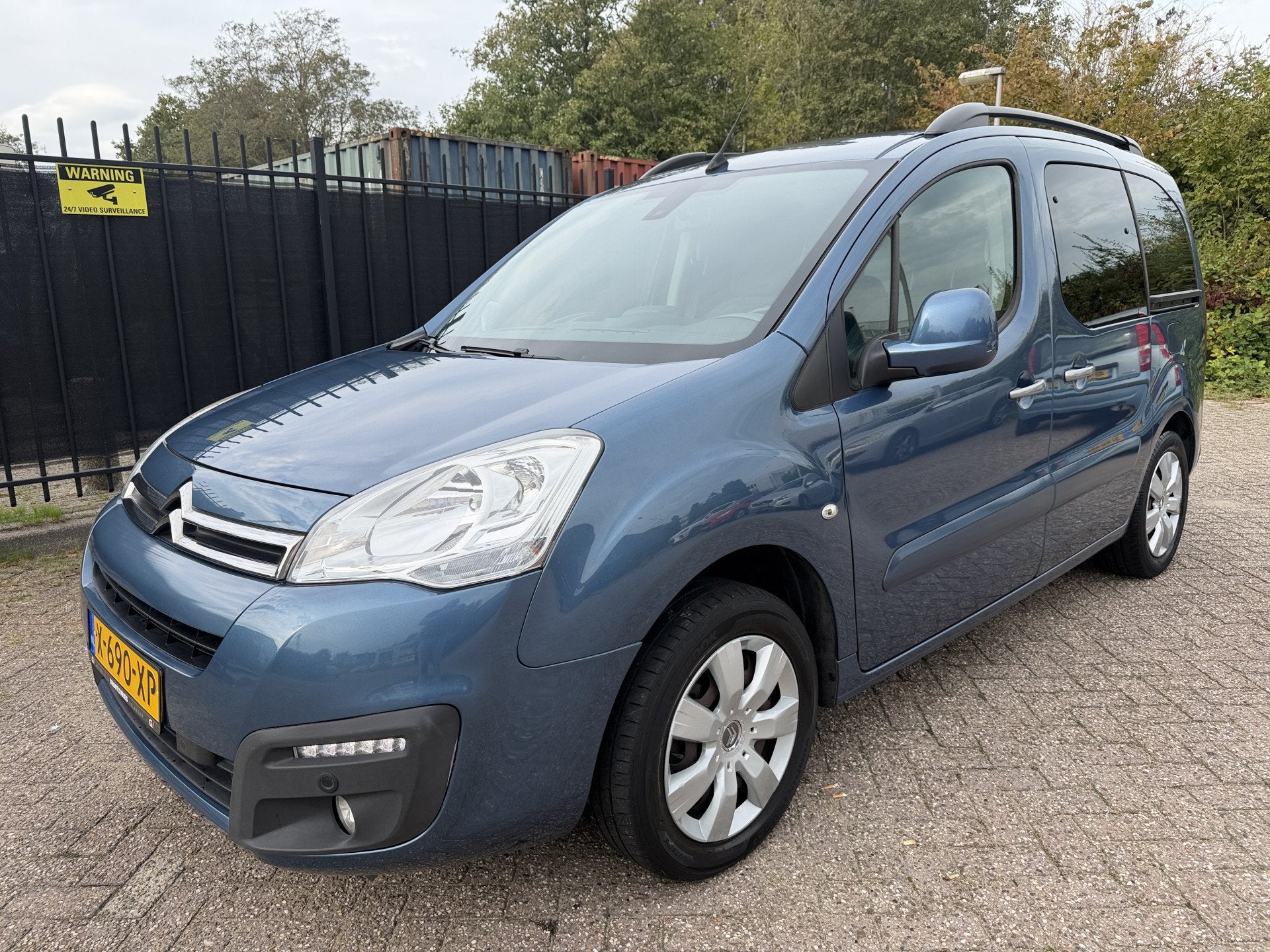 Citroën Berlingo 1.2 PureTech XTR Clima/Navi/Camera/Cruise/, Voorwielaandrijving, Stof, Gebruikt, 1199 cc