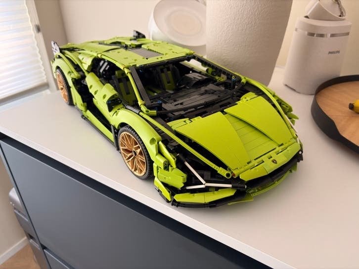 Lego Technic Lamborghini Sián FKP 37, Auto, Groter dan 1:32, Zo goed als nieuw, Ophalen