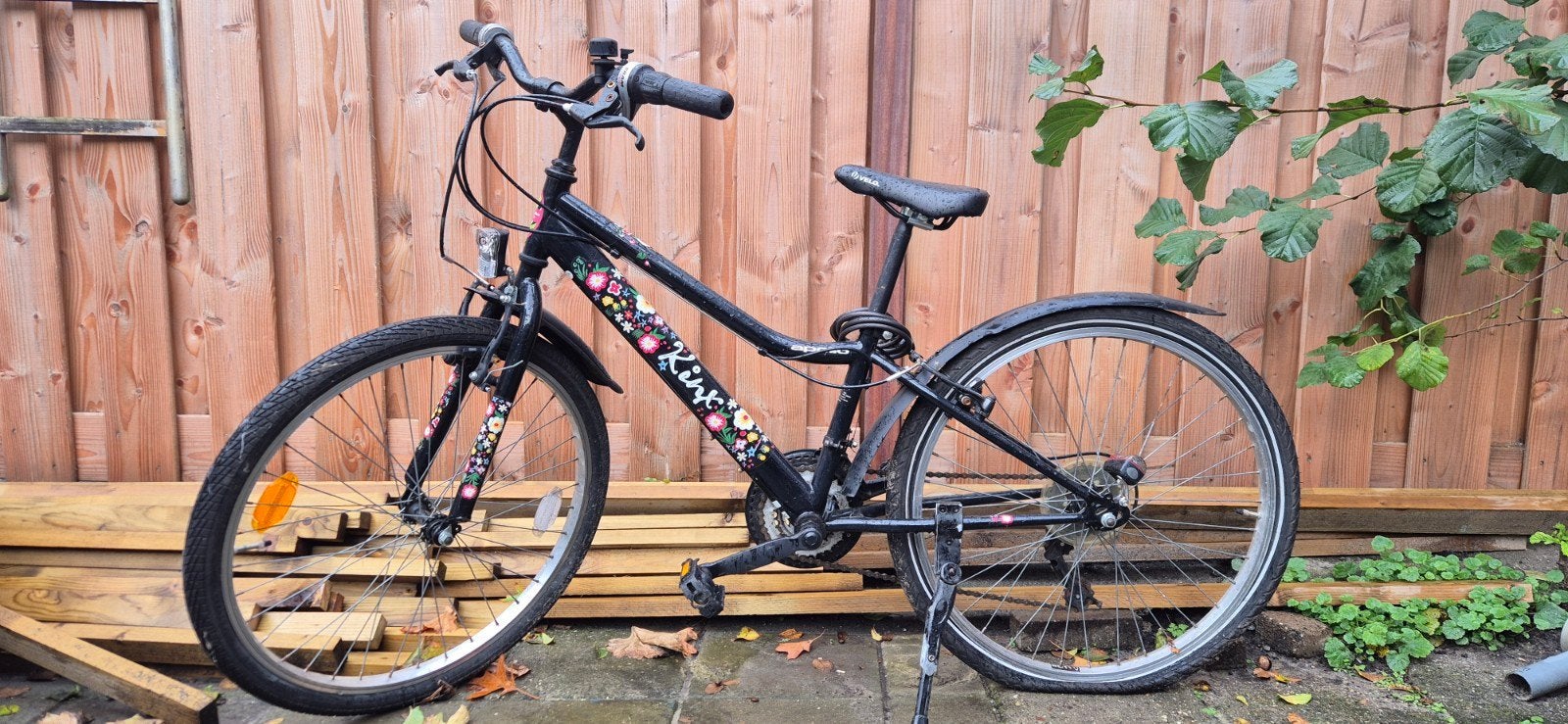Apollo Kinx 24 inch kinderfiets met versnellingen, Ophalen, Apollo, Velgrem, Handrem