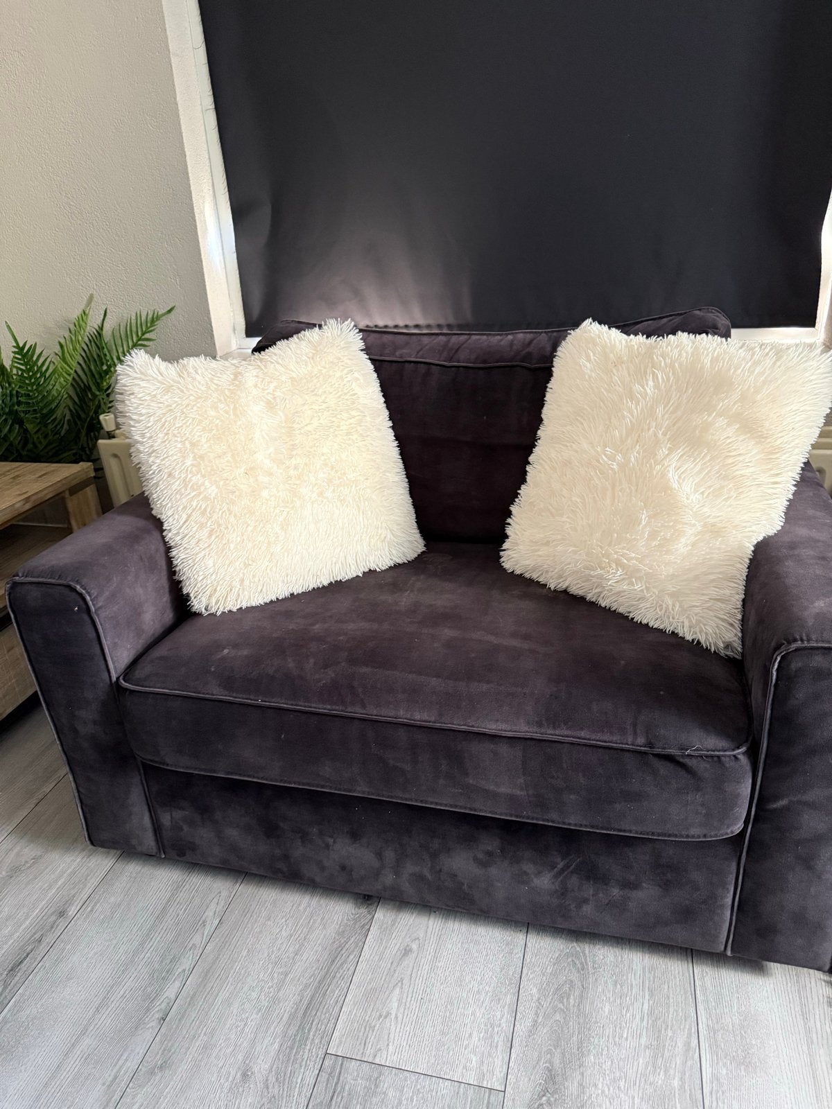 Comfortabele grijze tweepersoonsbank, Huis en Inrichting, Banken | Bankstellen, Ophalen, Gebruikt, 150 tot 200 cm, Tweepersoons
