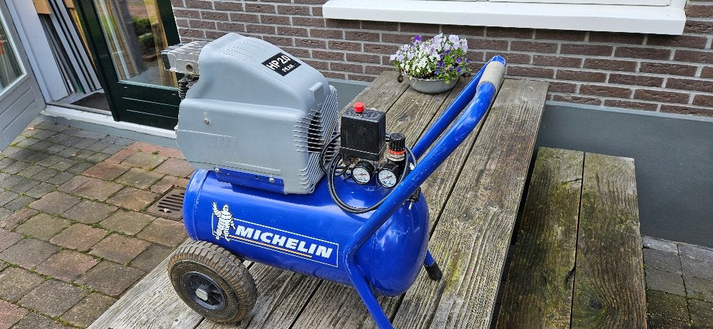 Michelin compressor 1300W, 200L/min, Ophalen, Gebruikt, 6 tot 10 bar, Minder dan 200 liter/min