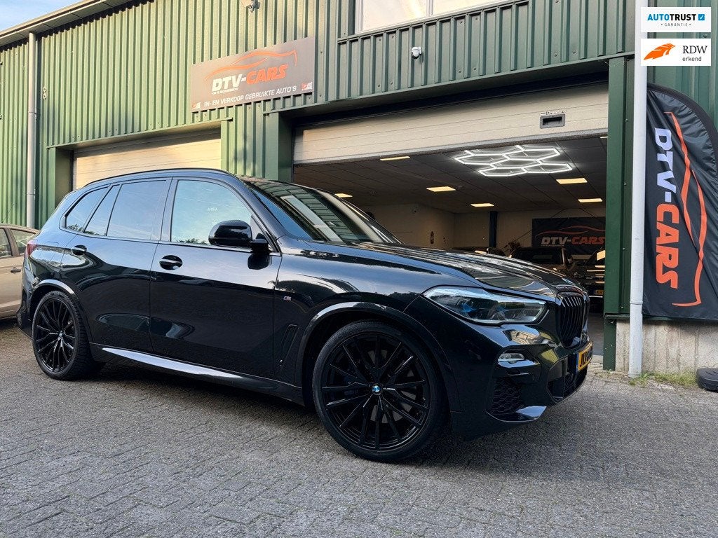 BMW X5 XDrive45e High Executive M Individual Pano, Auto's, Gebruikt, Zwart, Vierwielaandrijving, Hybride Elektrisch/Benzine