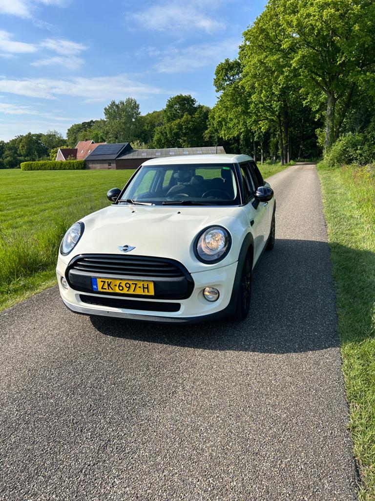 Mini 1.2 ONE 5D 2015 wit, Auto's, Voorwielaandrijving, 74 pk, 1198 cc, Handgeschakeld