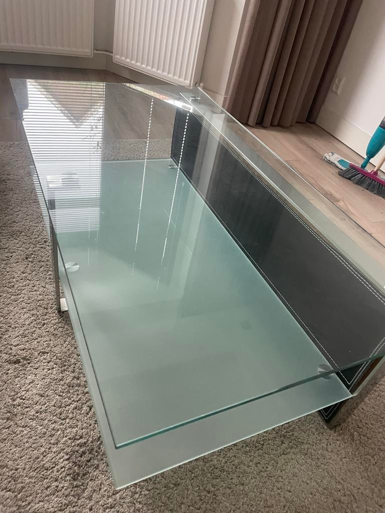 Glazen salontafel met matglazen details, Huis en Inrichting, Tafels | Salontafels, Ophalen, Gebruikt, 100 tot 150 cm, 50 tot 100 cm
