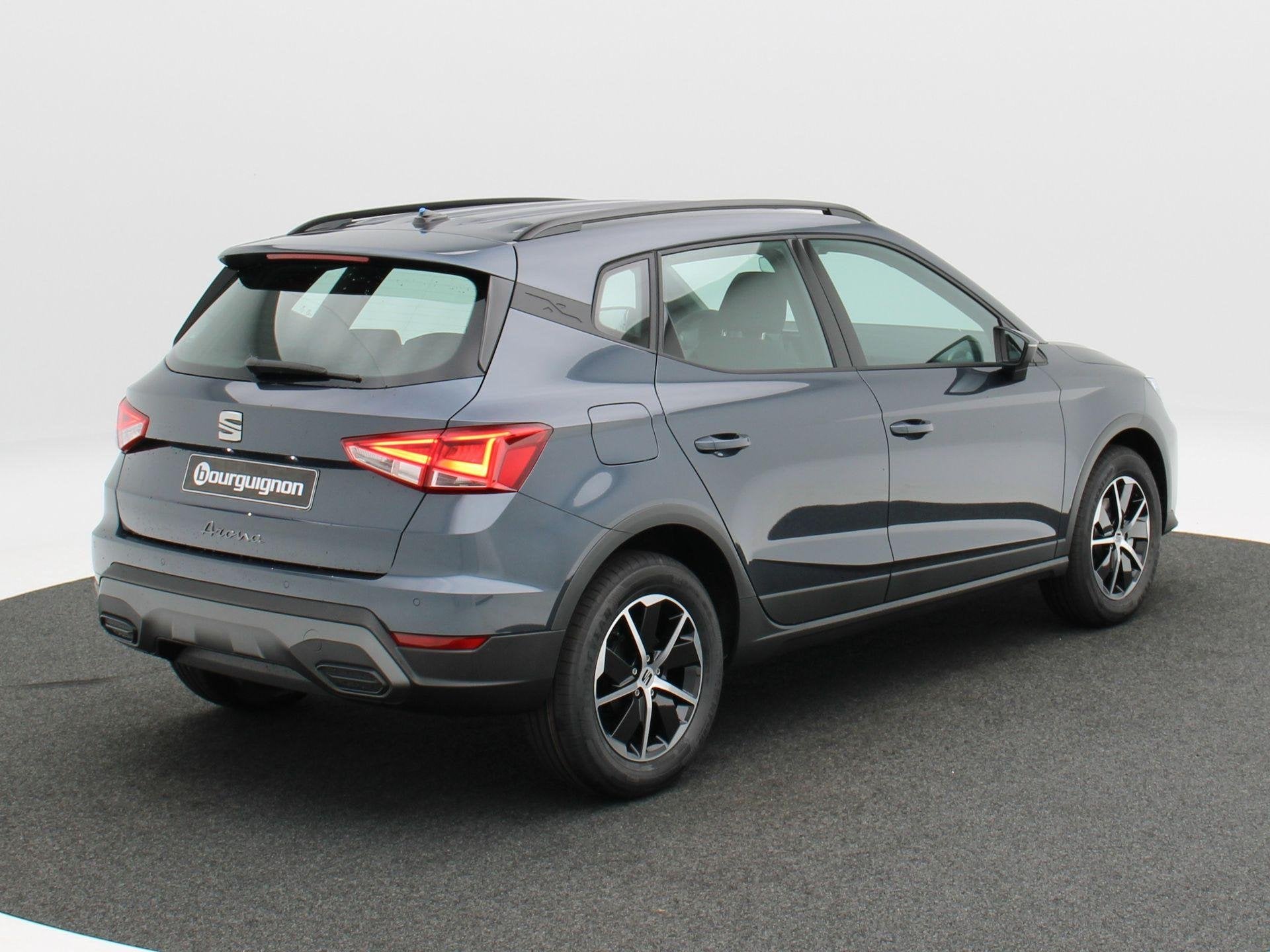 SEAT Arona Style 1.0 TSI 95 PK | Trekhaak | Carplay | Parkee, Auto's, Voorwielaandrijving, Stof, 95 pk, Bedrijf