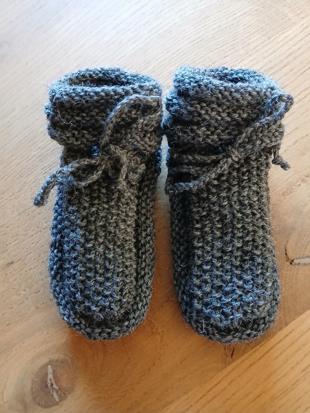 Gebreide babyslofjes. 75% wol. Maat 68/74, Verzenden, Nieuw, Jongetje of Meisje, Slofjes