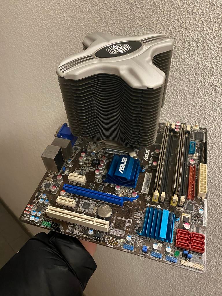 ASUS P5B-V moederbord met Cooler Master koeler, Ophalen of Verzenden, Zo goed als nieuw