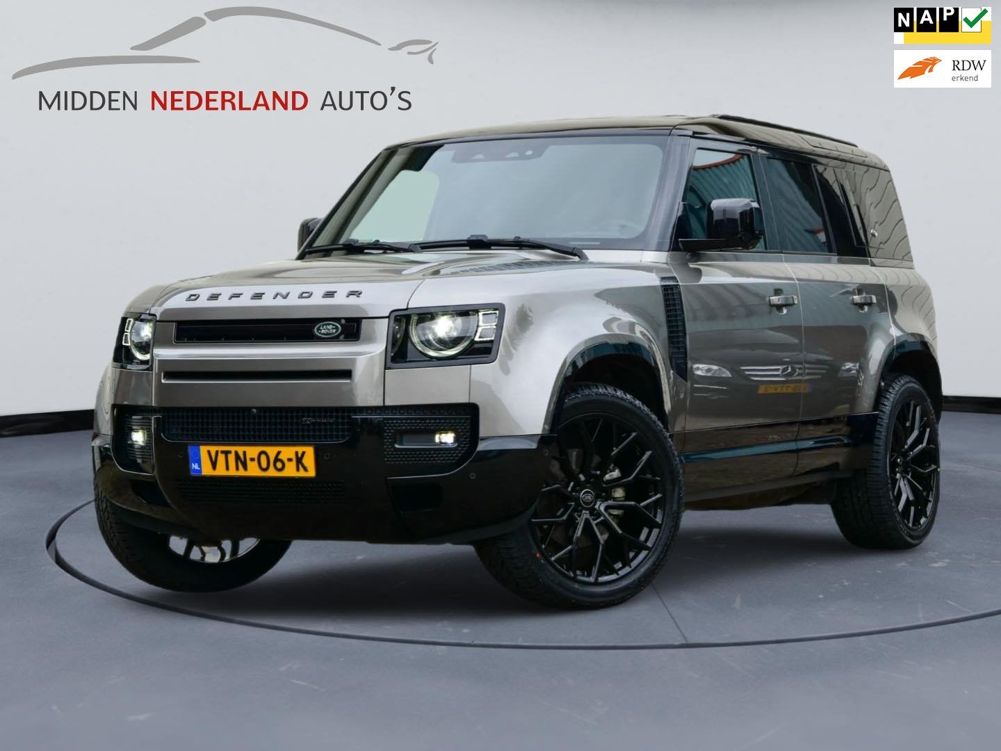 Land Rover Defender 3.0 D250 110 X-DYNAMIC * COMMERCIAL * GR, Automaat, Gebruikt, Zwart, Diesel