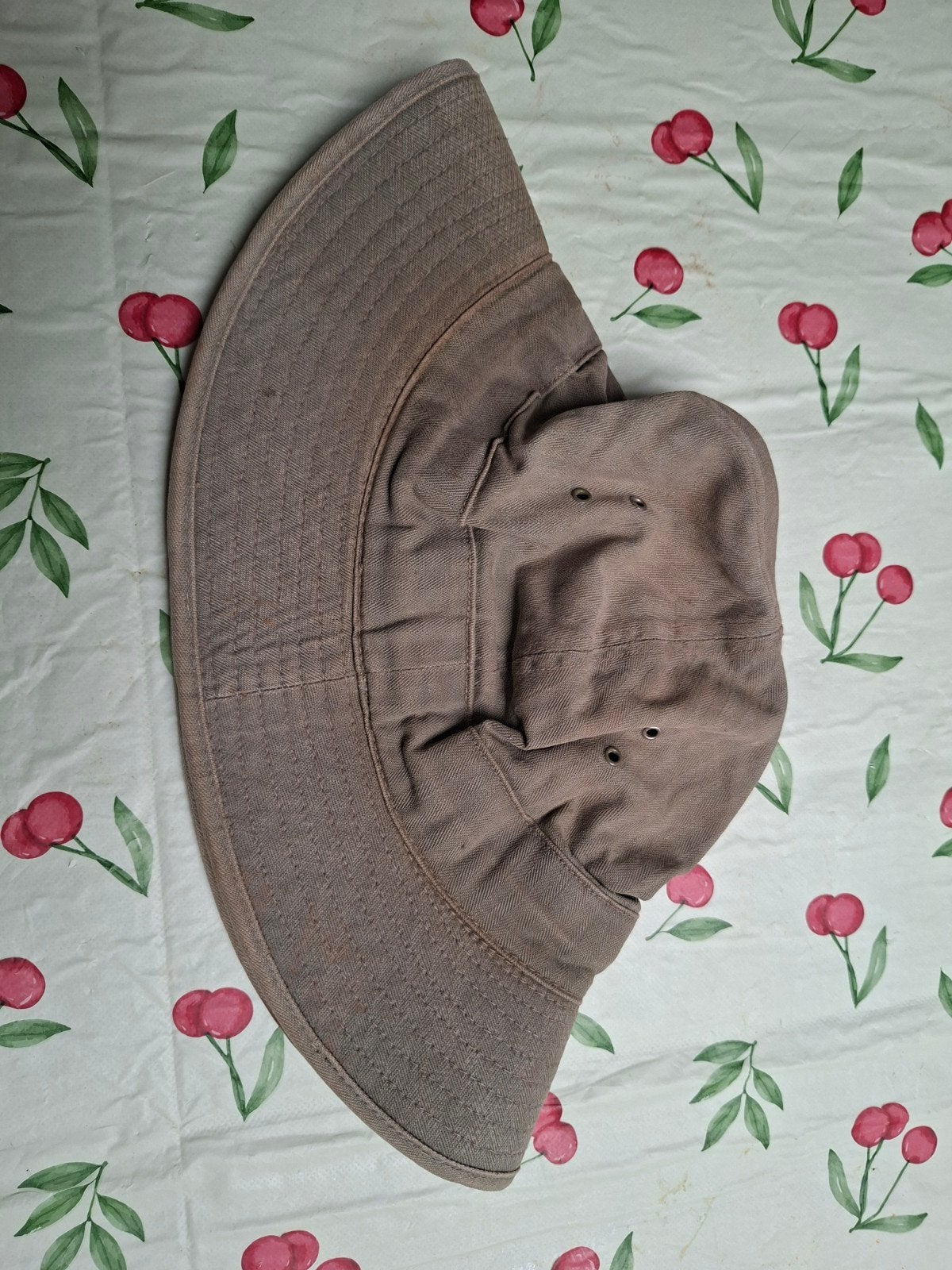 Originele WOII WAC Daisy Mae hoed khaki, Verzamelen, Ophalen, Landmacht, Amerika, Kleding of Schoenen
