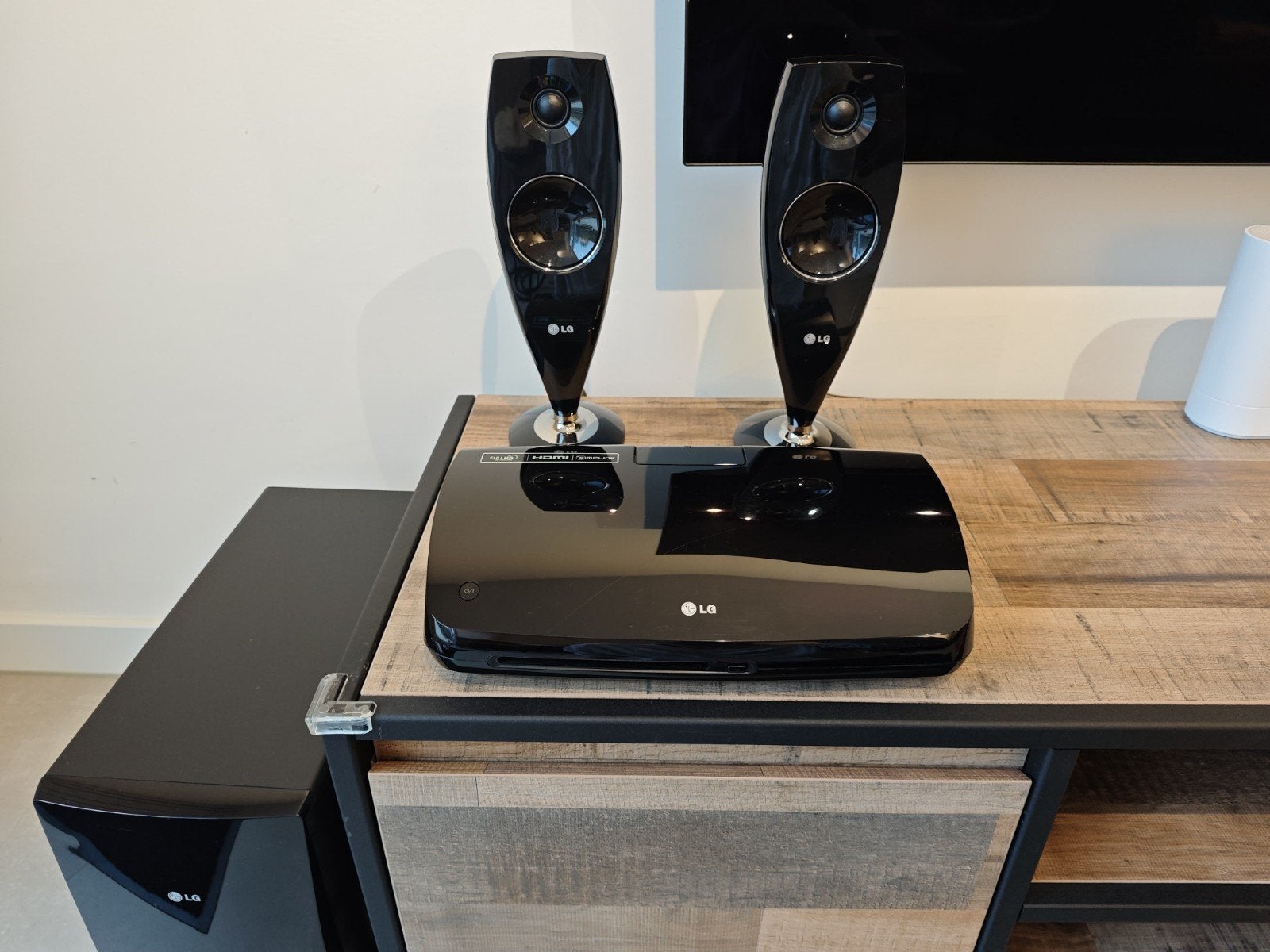 LG HT33S - 2.1  Home Cinema Set met iPod-dock, Overige merken, Gebruikt, 2.1-systeem, 70 watt of meer
