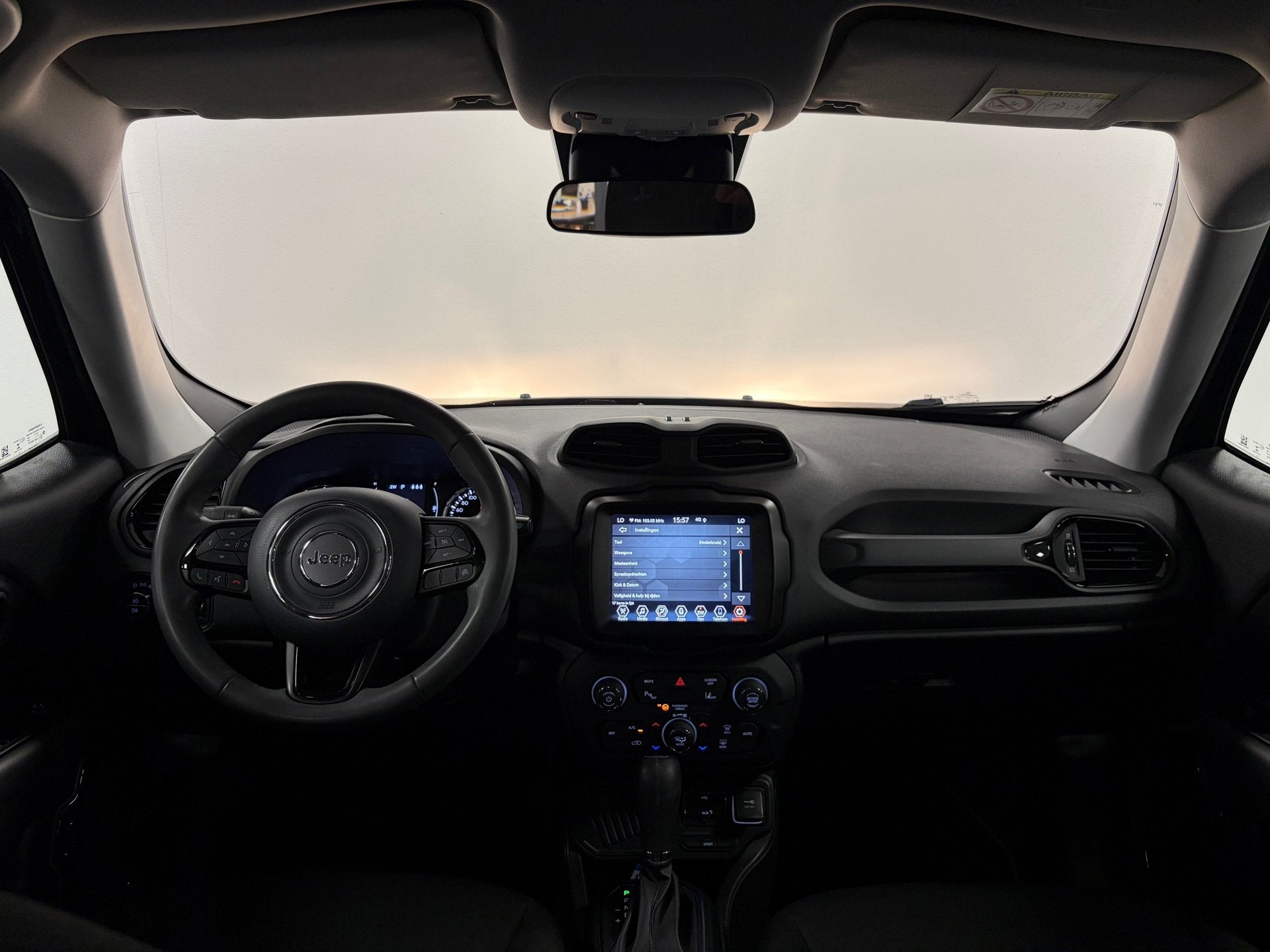Jeep Renegade 1.0T Longitude*Automaat*PDC*Navi*Cruise-Contro, Auto's, Jeep, Gebruikt, 4 cilinders, 150 pk, Zwart