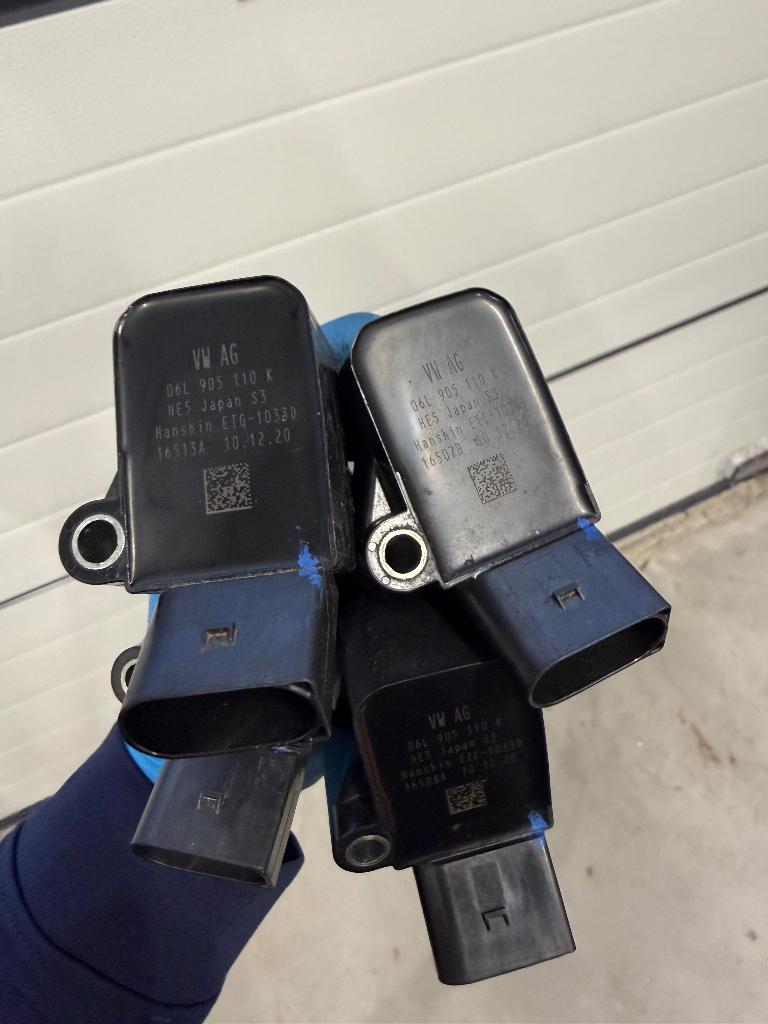 Foto 2 van 4x Originele VW Bobines 06L 905 110 K
