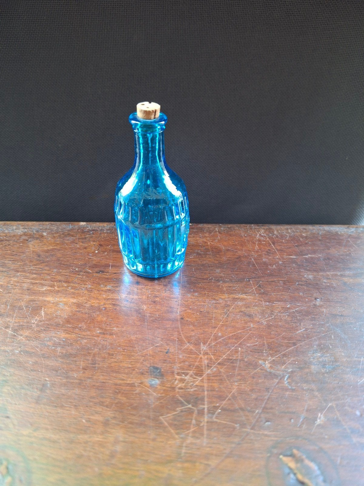Vintage Blauwe Glazen Fles met Kurk, Ophalen of Verzenden
