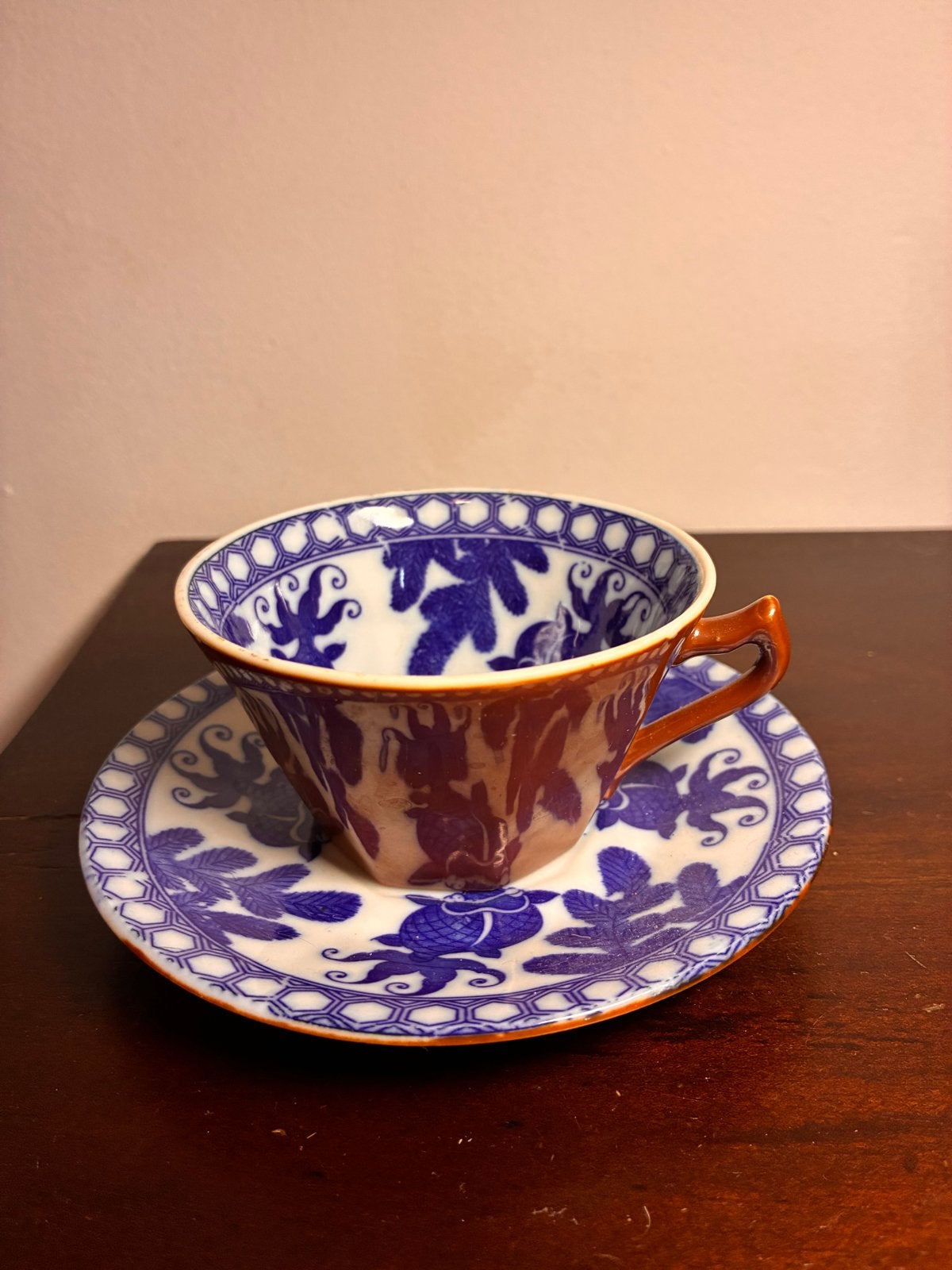 Antiek Japanse Chinoiserie Batavi Brown stijl theekop, Ophalen of Verzenden