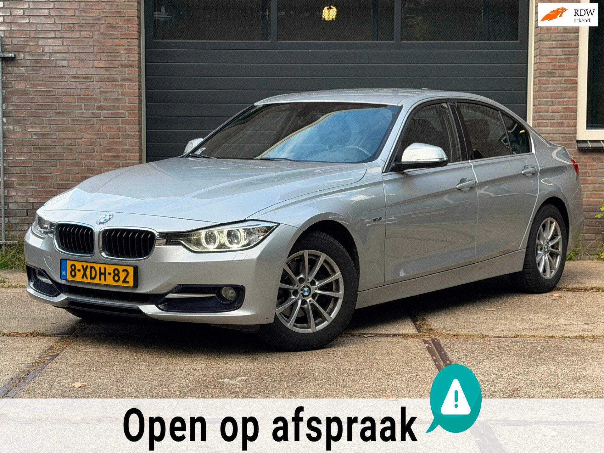 BMW 3-serie 316i Sport Automaat | Keyless Entry | Navigatie, Automaat, Gebruikt, 4 cilinders, Origineel Nederlands