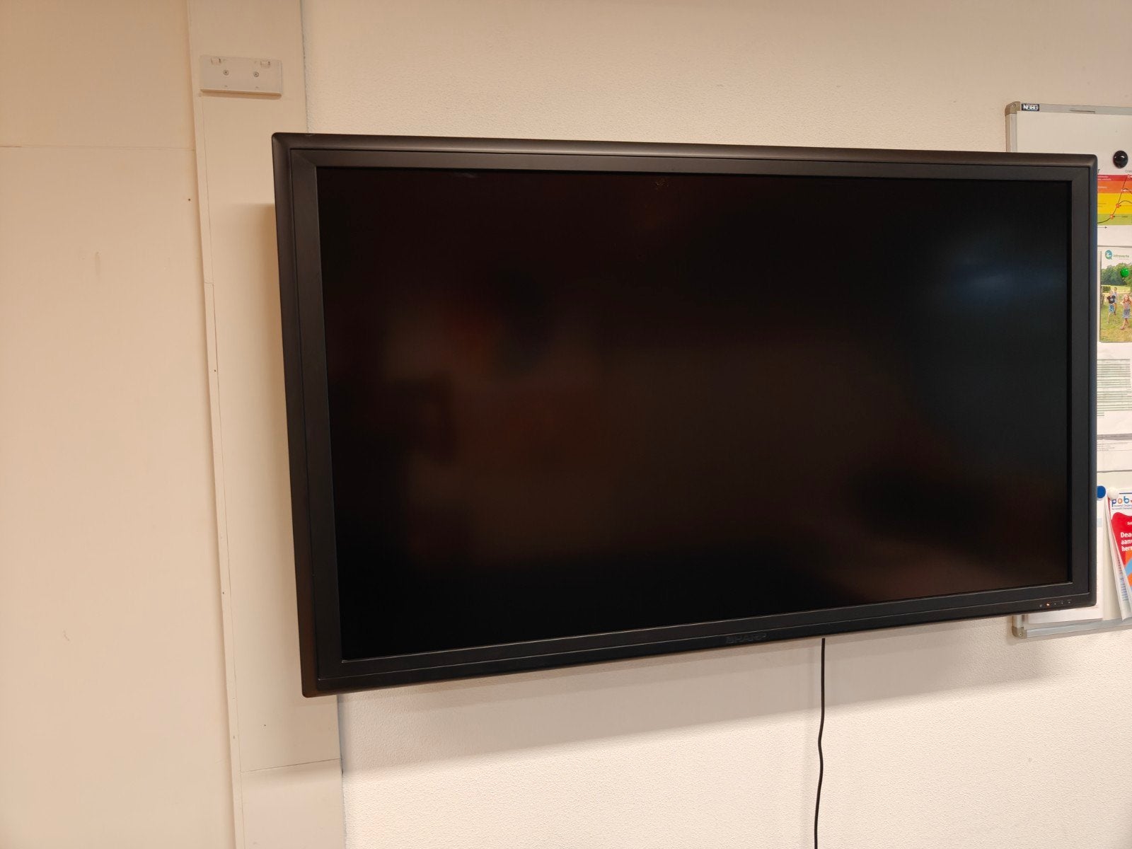 Sharp PN-S655 LCD Monitor - 65 inch, Audio, Tv en Foto, Televisies, Ophalen, Gebruikt, 50 Hz, LCD