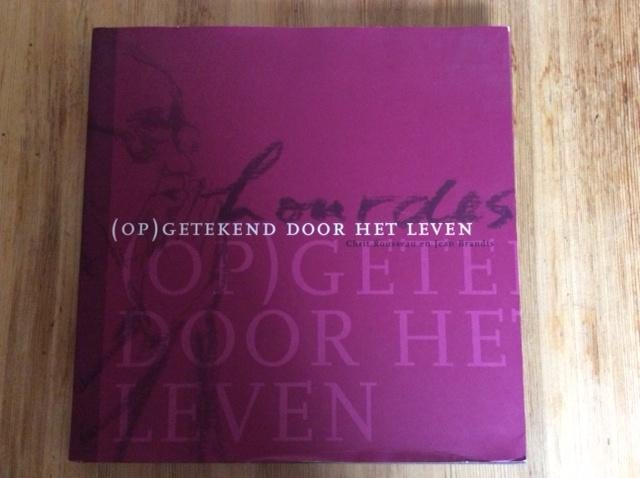 (Op) Getekend door het leven Crit Rousseau (Lourdesreizen) ., Boeken, Verzenden, Zo goed als nieuw, Zie beschrijving, Schilder- en Tekenkunst