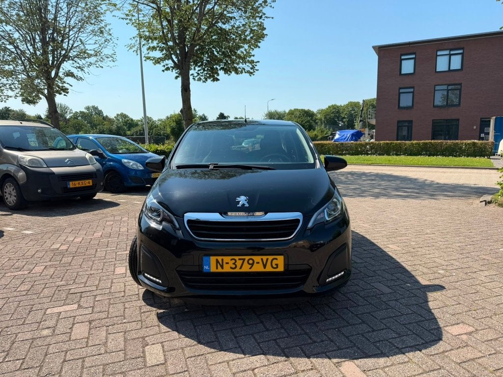 Peugeot 108 1.0 E-vti 72pk 5D 2022. Met één jaar garantie!, Stof, Zwart, 4 stoelen, Zwart