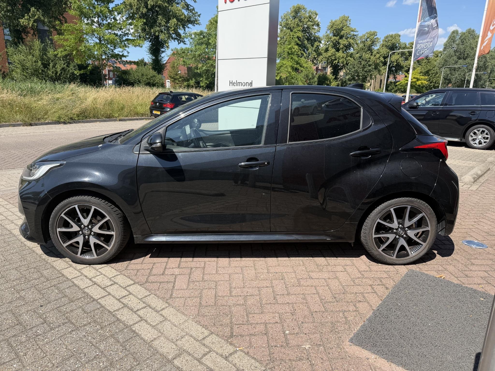 Toyota Yaris 1.5 Hybrid Executive, Gebruikt, Euro 6, Bedrijf, Hybride Elektrisch/Benzine