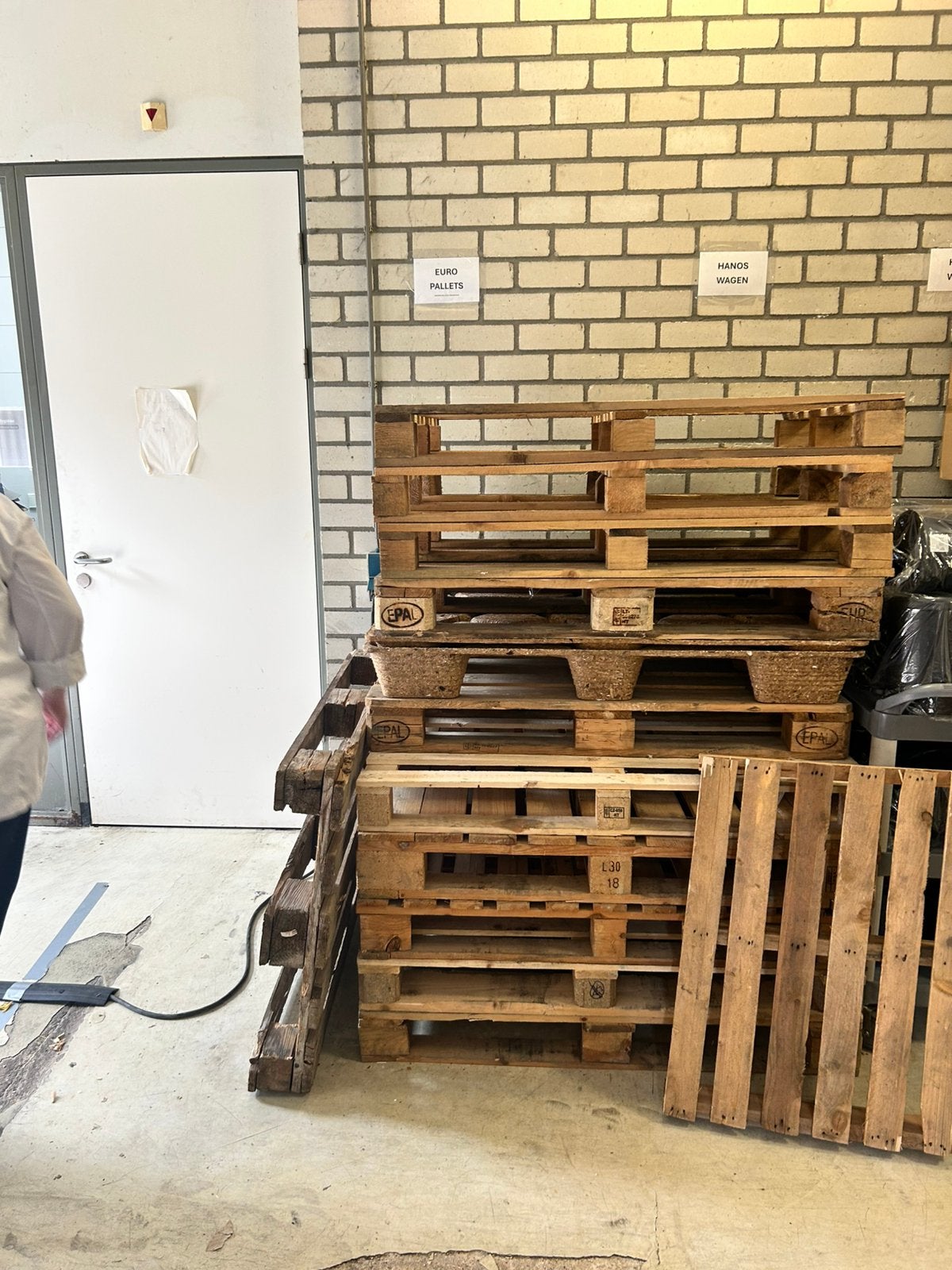 Pallet gratis af te halen, Ophalen, Zo goed als nieuw, 50 mm of meer, Pallet
