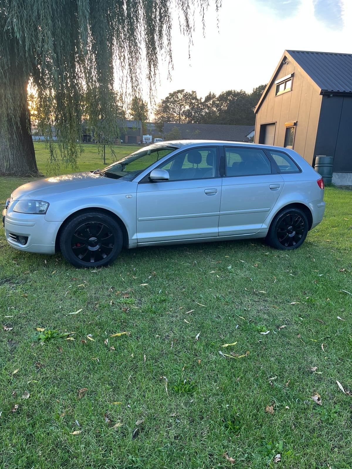 Audi A3 1.6 Sportback 75KW 2007 Grijs. NIEUW DISTR.RIEM, Auto's, Voorwielaandrijving, Stof, 4 cilinders, 1200 kg
