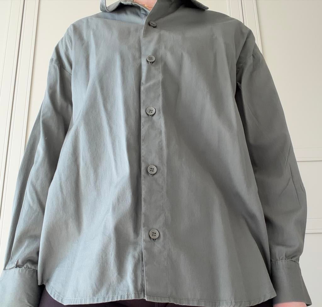 Kaki groene Pull & Bear blouse, Ophalen of Verzenden, Zo goed als nieuw, Maat 36 (S), Groen
