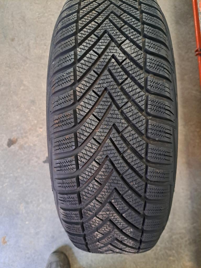 4 Vredestein M&S banden 215/65-16 voor VW Tiguan (7-8mm), Auto-onderdelen, Banden en Velgen, Ophalen, 16 inch, All Season, Band(en)