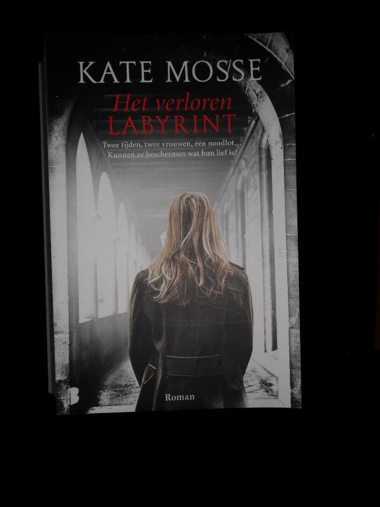 het verloren labyrint kate moss nieuw, Boeken, Romans, Nieuw, Ophalen of Verzenden