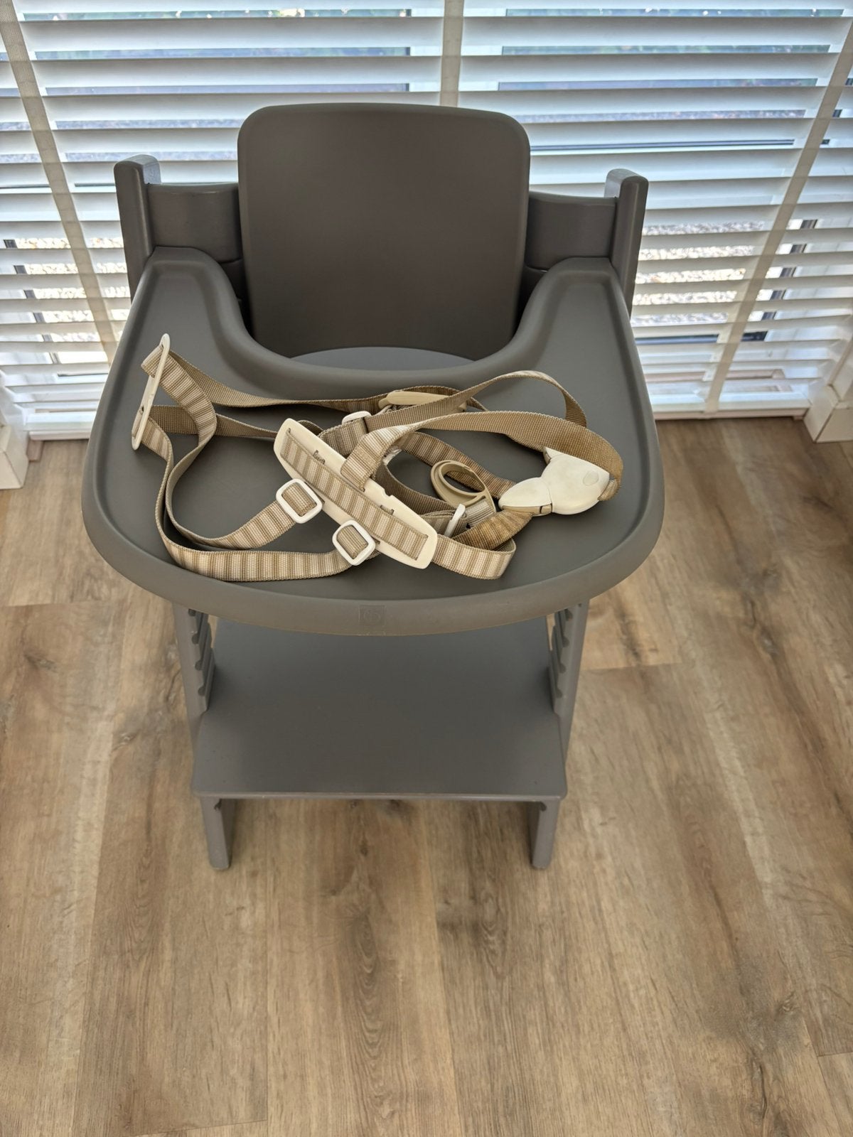 Stokke Tripp Trapp stoel inc. babyset en harnas, Ophalen, Zo goed als nieuw, Meegroeistoel