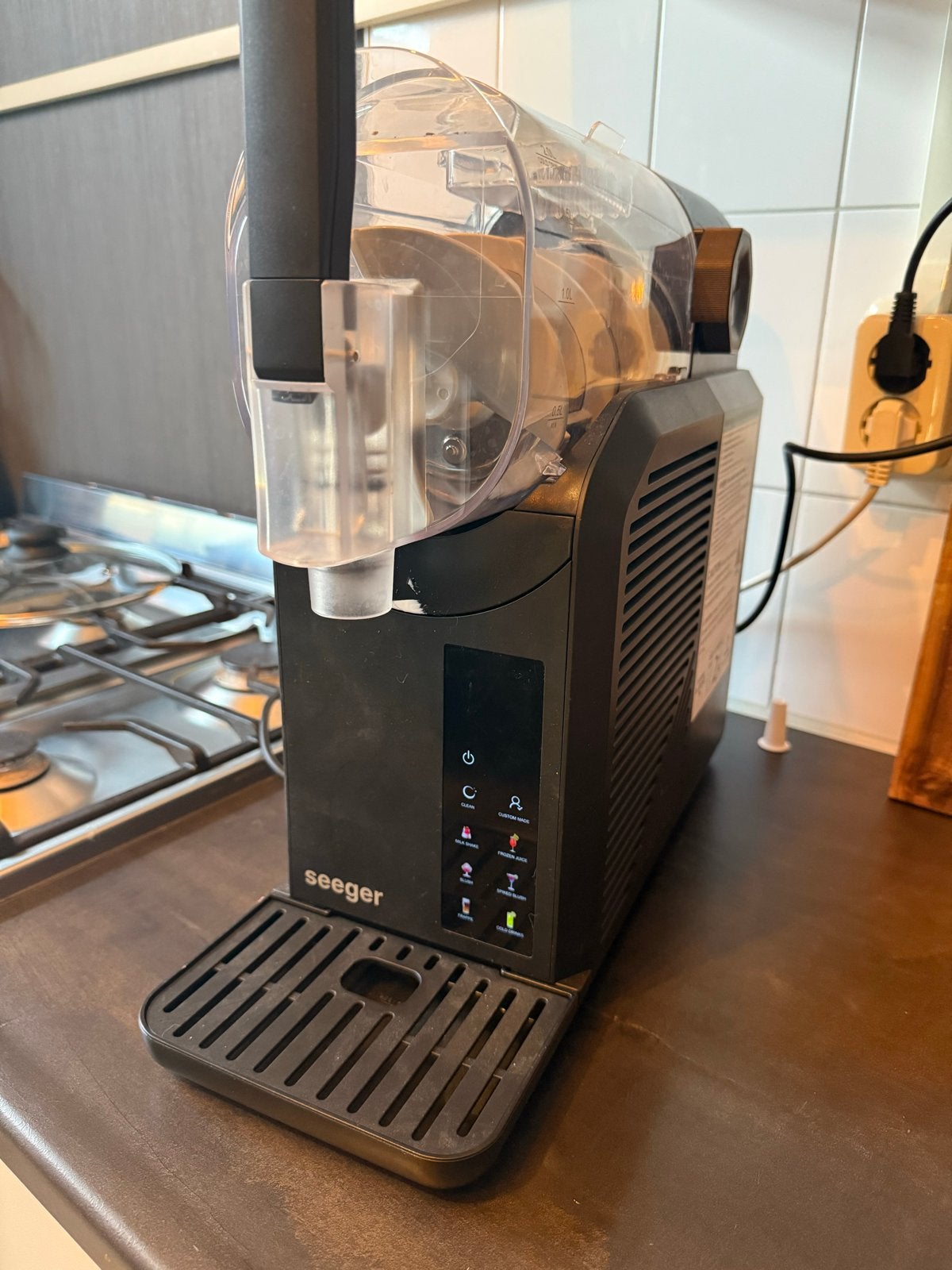 Slushy machine te huur voor feestjes en evenementen, Ophalen, Gebruikt