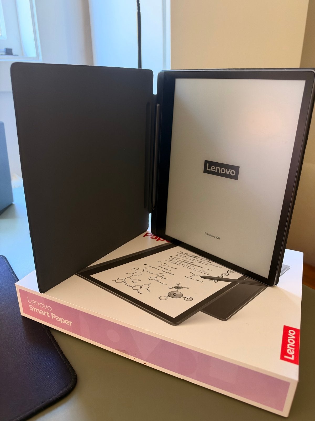 Lenovo Smart Paper E-reader met Pen en Hoes, Touchscreen, Ophalen of Verzenden, Zo goed als nieuw, 10 inch of meer