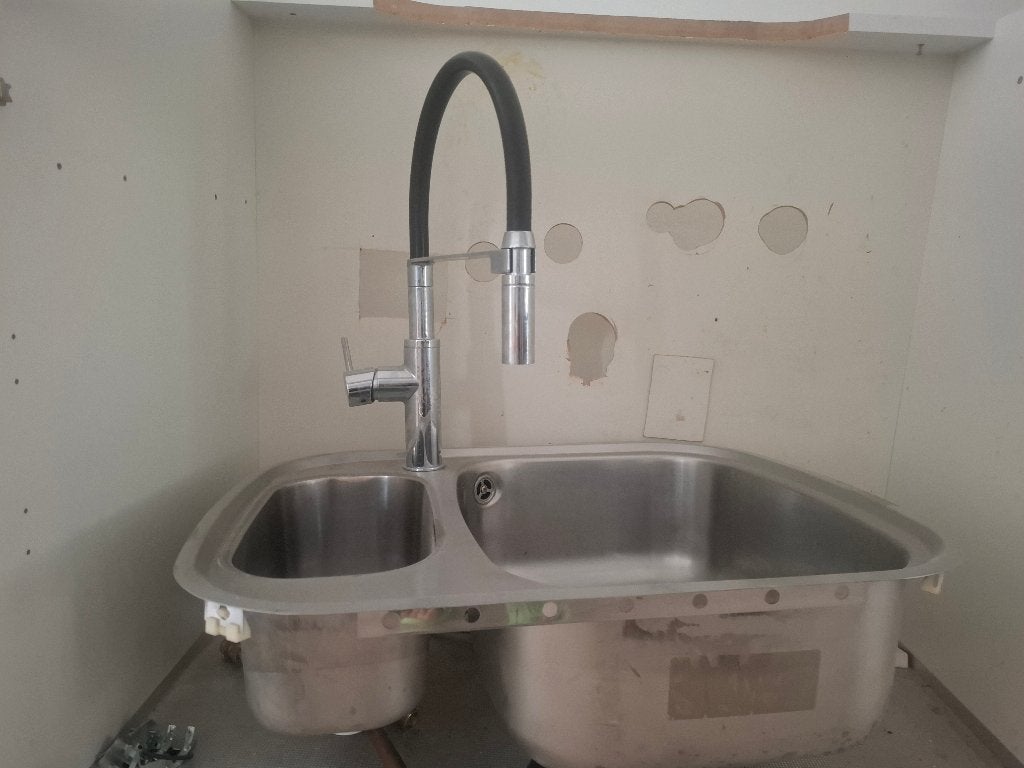 flexibele keukenkraan plus dubbele spoelbak met vergiet, Huis en Inrichting, Keuken | Keukenbenodigdheden, Ophalen of Verzenden