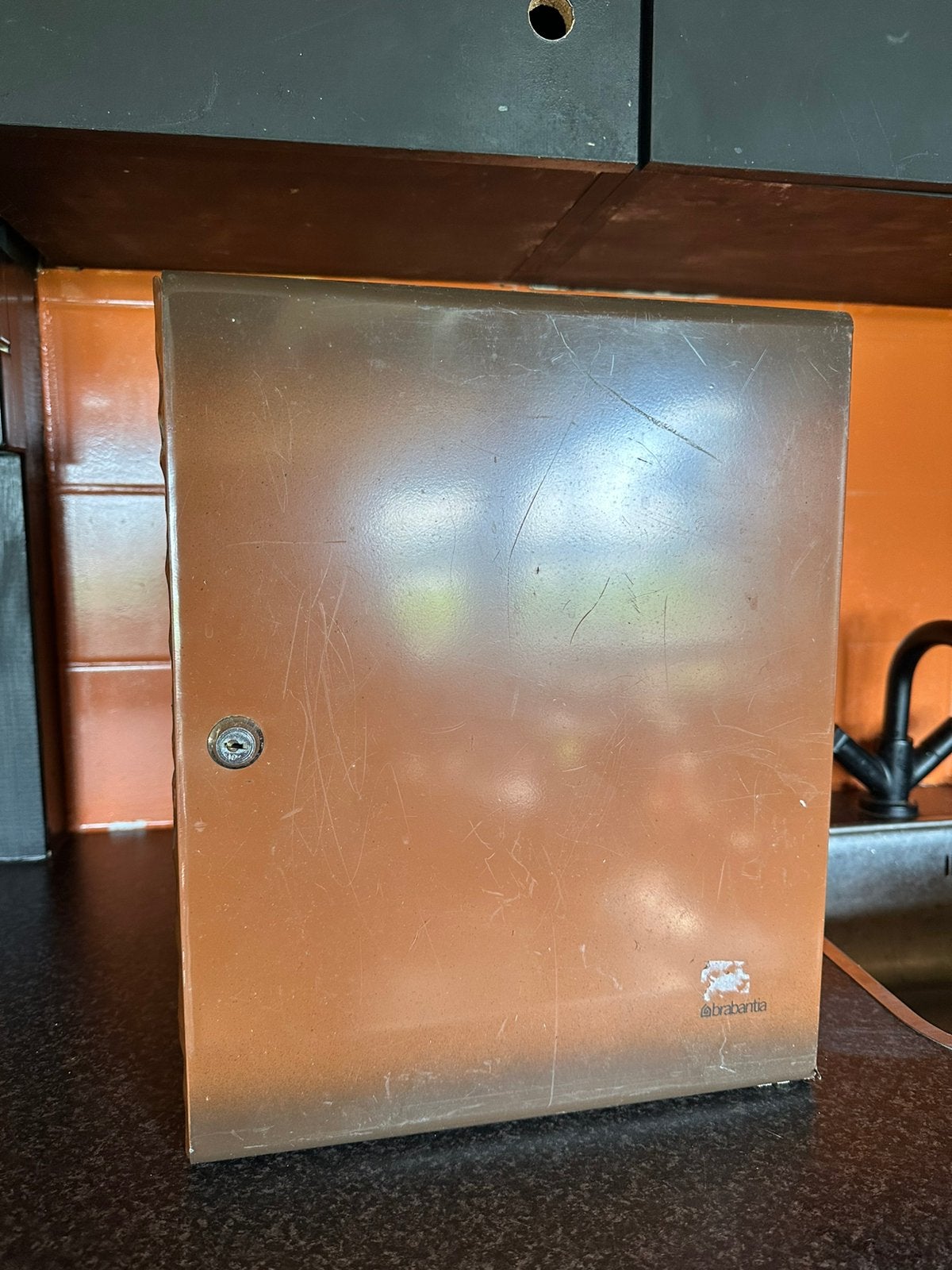 Brabantia kastje bruin, Ophalen of Verzenden, Zo goed als nieuw, Overige merken